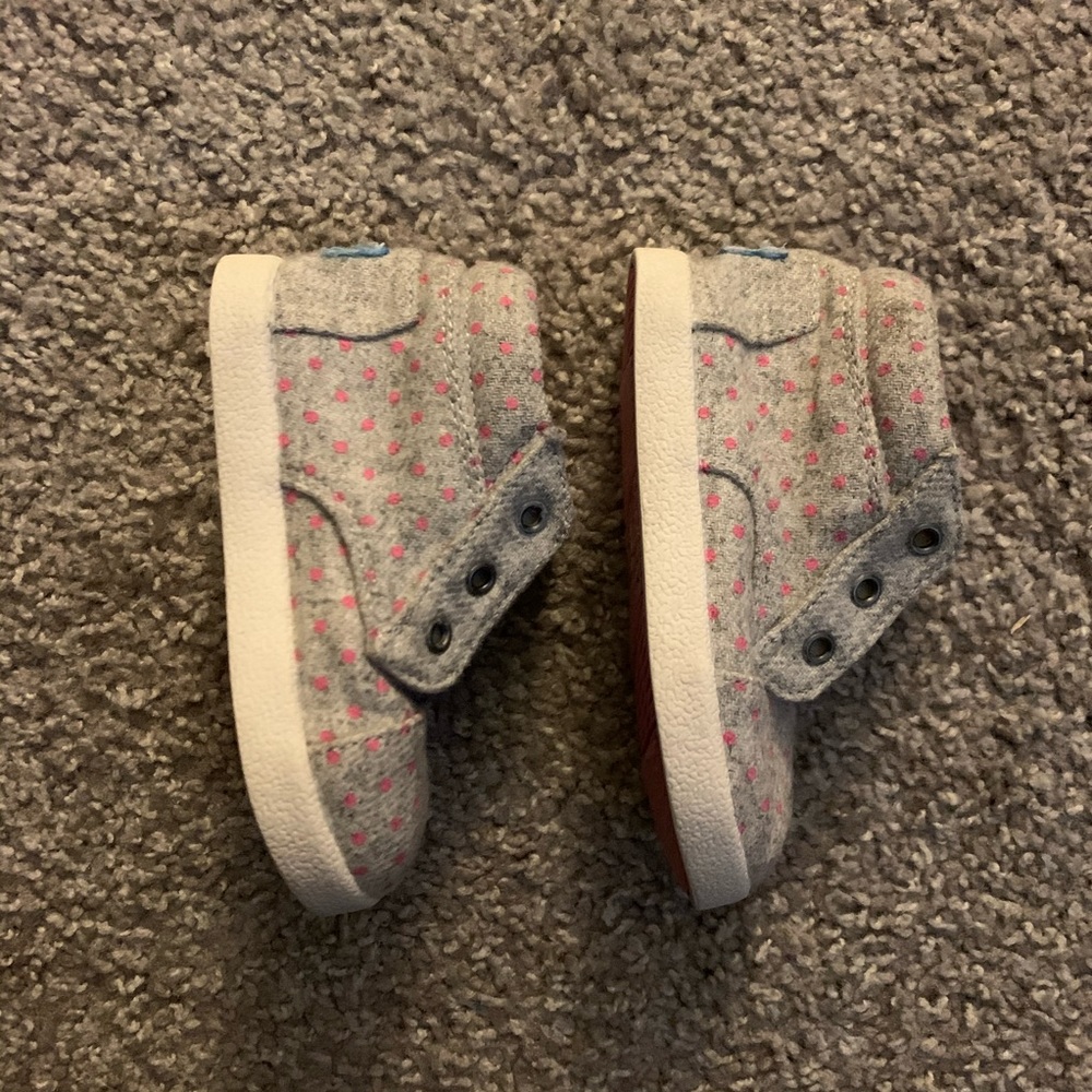 Grey & Pink Polkadot Hightop Toms